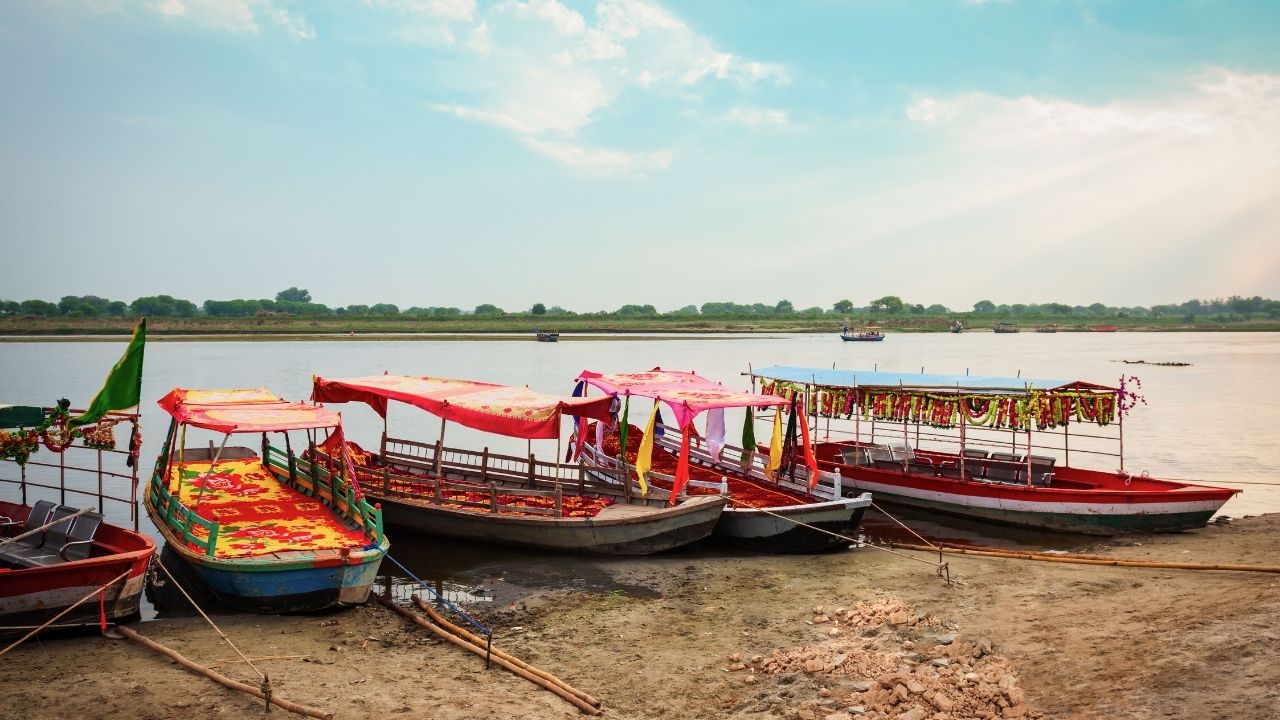 2 Night 3 Days Mathura Vrindavan Pilgrimage Tour - Special - Image 2